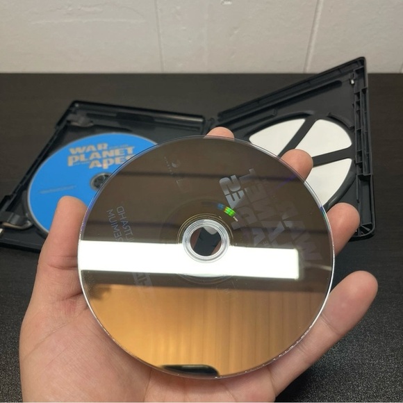 War For The Planet Of The Apes (4K Ultra HD + Blu-ray) W/Slipcover - Picture 6 of 6